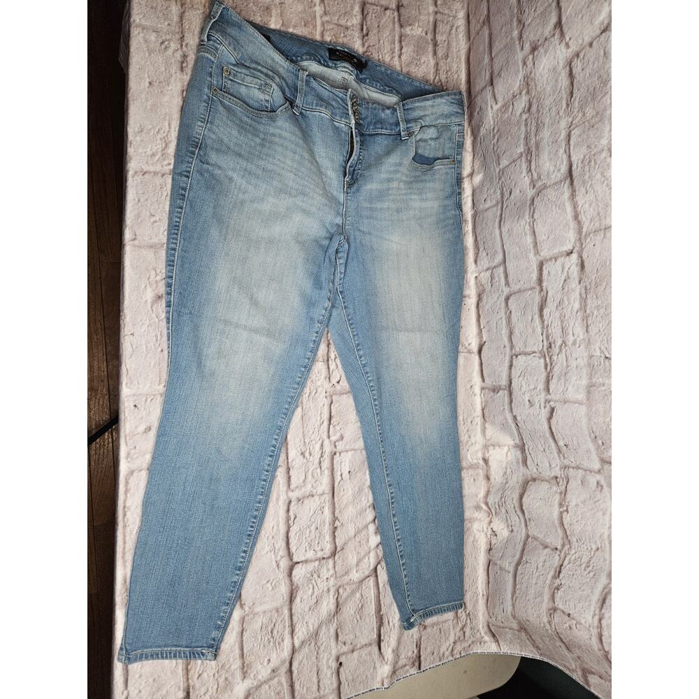 Torrid Women's Size 22R Denim Jeans Blue